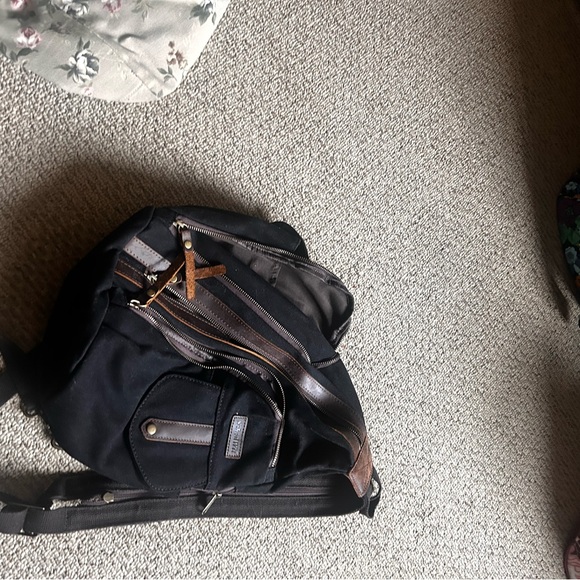 I am selling pocketbooks and doTERRA cases and oils!!! - Picture 4 of 16